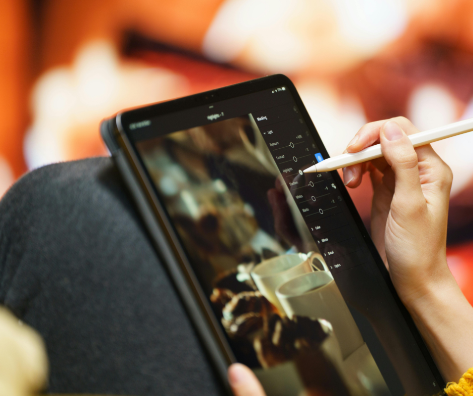 Use HubSpot's Content Hub to scale your marketing strategy